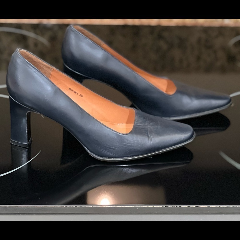 Lauren Ralph Lauren Classic Pump sz: 6